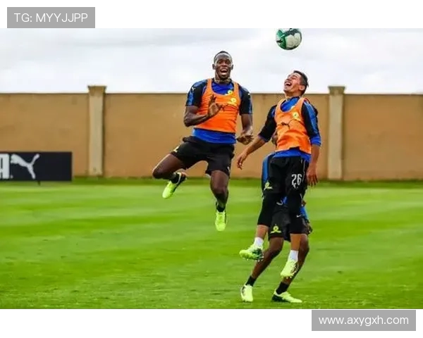 追寻绿茵梦想的足球运动员如何在竞技与荣耀中塑造非凡人生