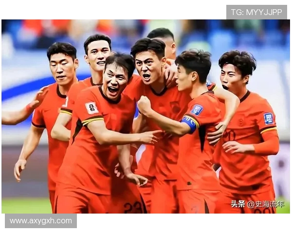 国足再度迎来关键战全队誓夺胜利展现新时代中国足球风采