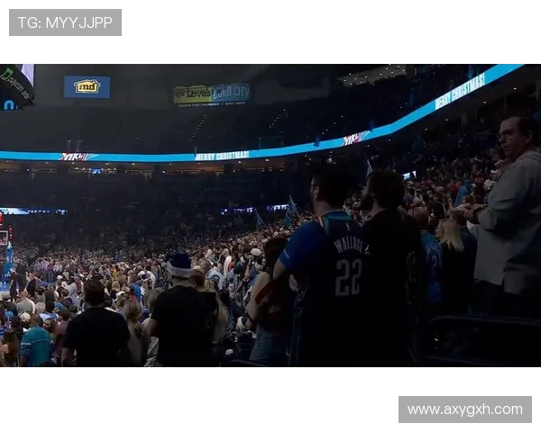 雷霆与马刺激战正酣 双方拼劲与战术碰撞引人瞩目