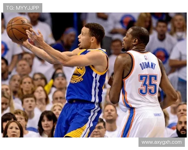 勇士与雷霆爱奇异的激烈对决展现篮球魅力与团队精神的巅峰较量 勇士与雷霆爱奇异的激烈对决展现篮球魅力与团队精神的巅峰较量